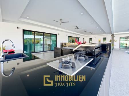3.980 qm Grundstück / 15 Meter Infinity-Pool / 7 Schlafzimmer