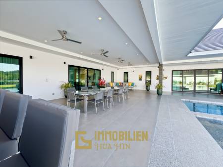3.980 qm Grundstück / 15 Meter Infinity-Pool / 7 Schlafzimmer