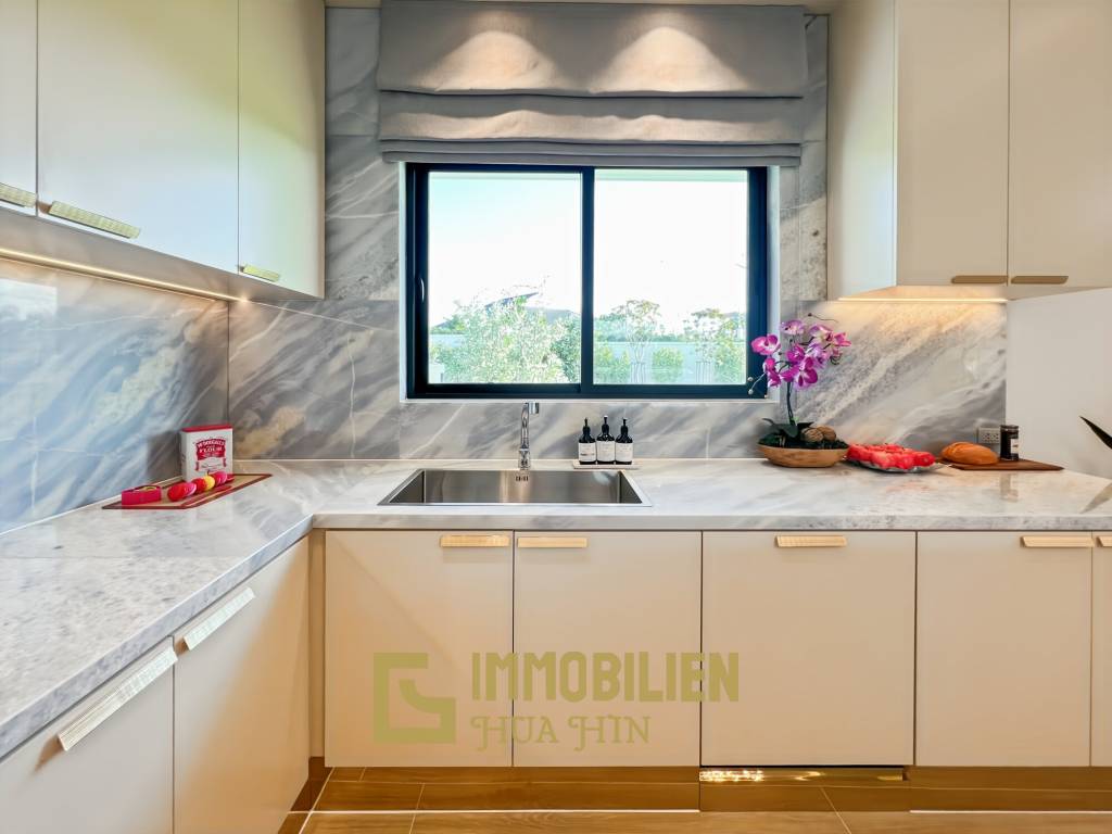 3.980 qm Grundstück / 15 Meter Infinity-Pool / 7 Schlafzimmer