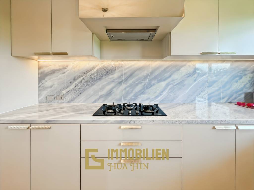 3.980 qm Grundstück / 15 Meter Infinity-Pool / 7 Schlafzimmer