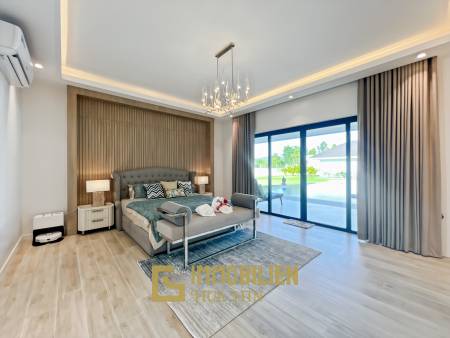 3.980 qm Grundstück / 15 Meter Infinity-Pool / 7 Schlafzimmer