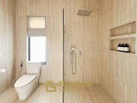 3.980 qm Grundstück / 15 Meter Infinity-Pool / 7 Schlafzimmer