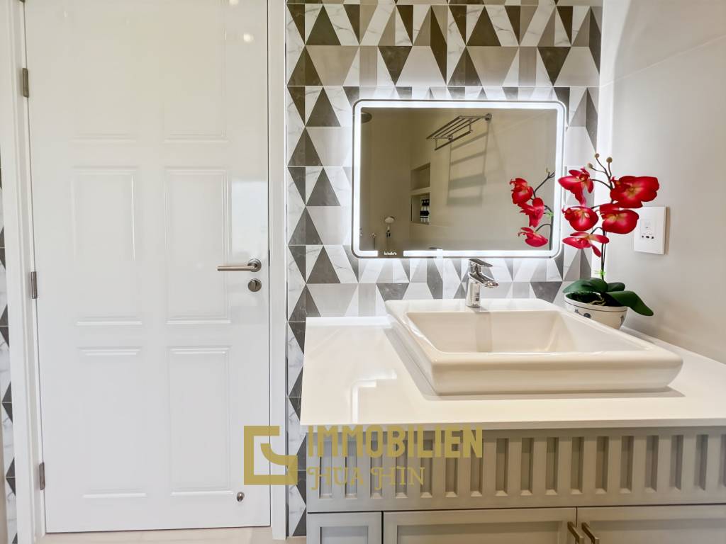 3.980 qm Grundstück / 15 Meter Infinity-Pool / 7 Schlafzimmer