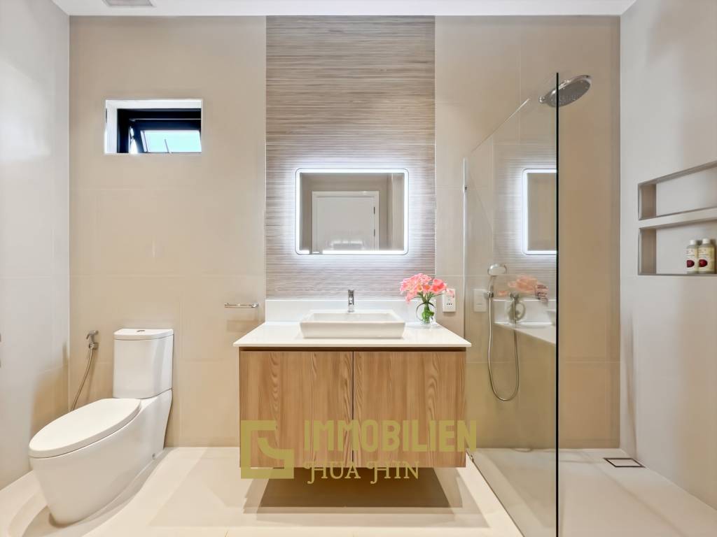 3.980 qm Grundstück / 15 Meter Infinity-Pool / 7 Schlafzimmer