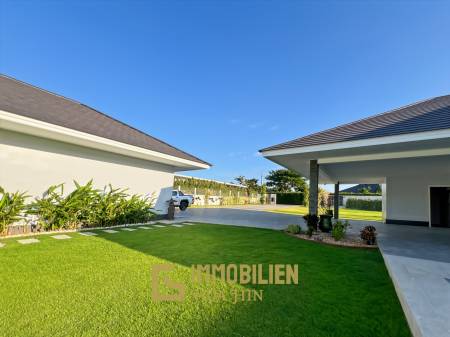 3.980 qm Grundstück / 15 Meter Infinity-Pool / 7 Schlafzimmer