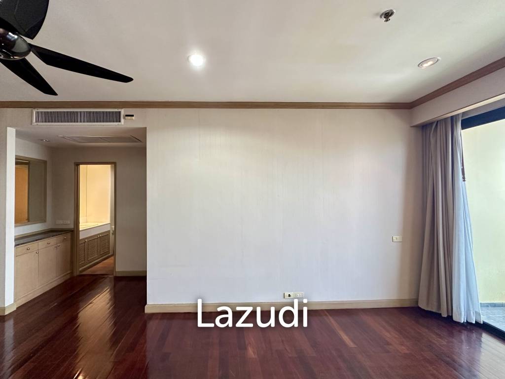 1 Bedroom 1 Bathroom Condo 65 sqm. at Baan Chao Praya.
