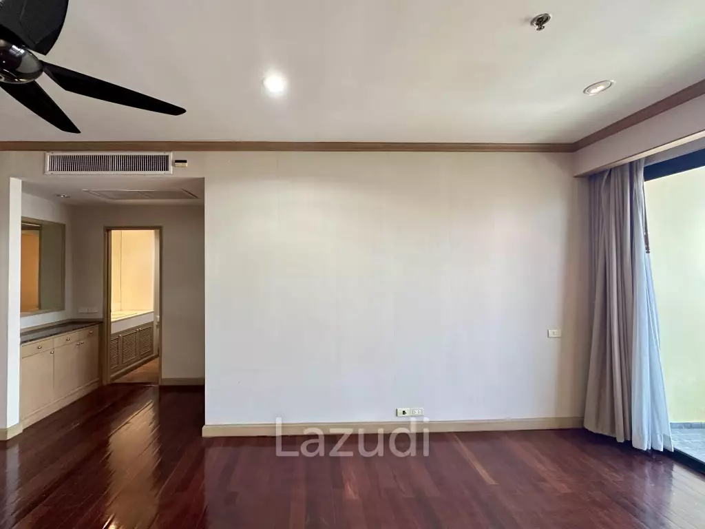 1 Bedroom 1 Bathroom Condo 65 sqm. at Baan Chao Praya.