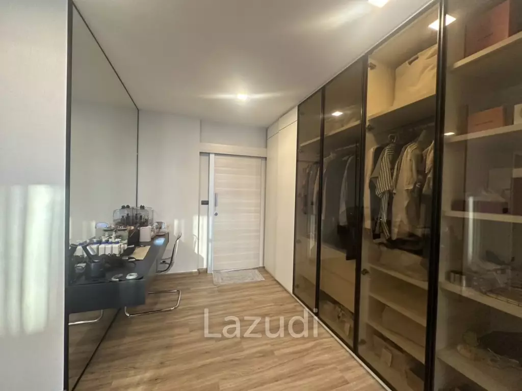 367 sqm modern townhouse in Patio Ratchayothin Chantharakasem Chatuchak