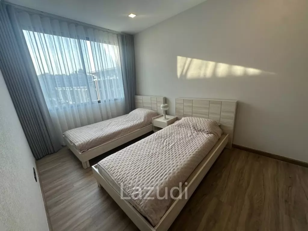 367 sqm modern townhouse in Patio Ratchayothin Chantharakasem Chatuchak