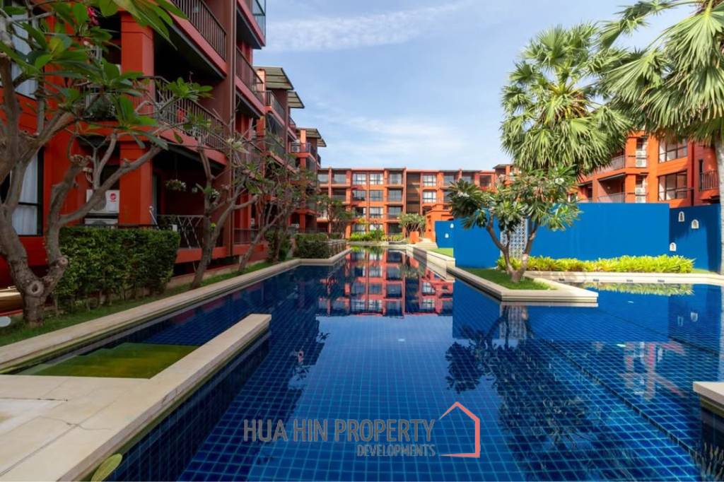 BLUROC HUA HIN : 2 bed with pool views