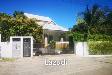 Pet Friendly 3 bedrooms house in beautifully Emerald Scenery