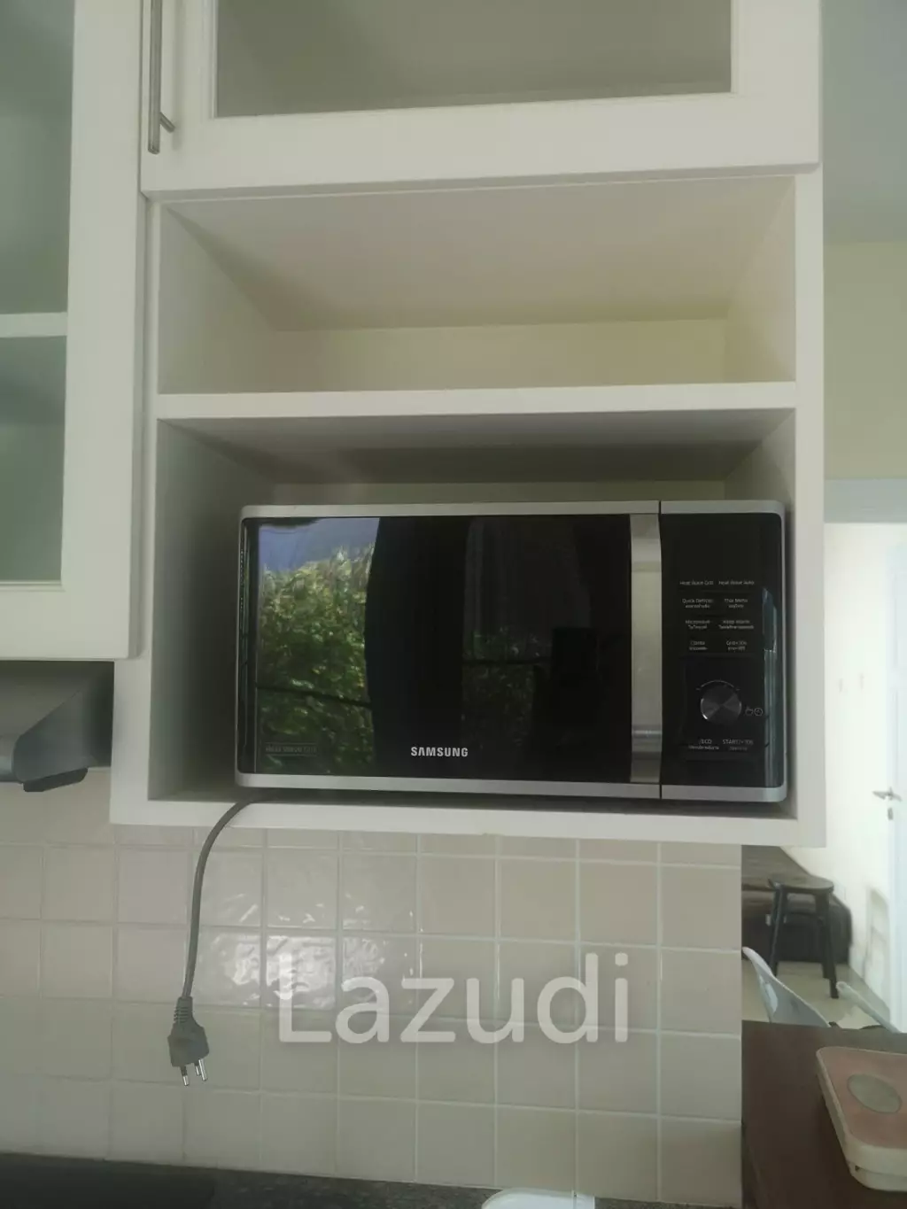 Pet Friendly 3 bedrooms house in beautifully Emerald Scenery