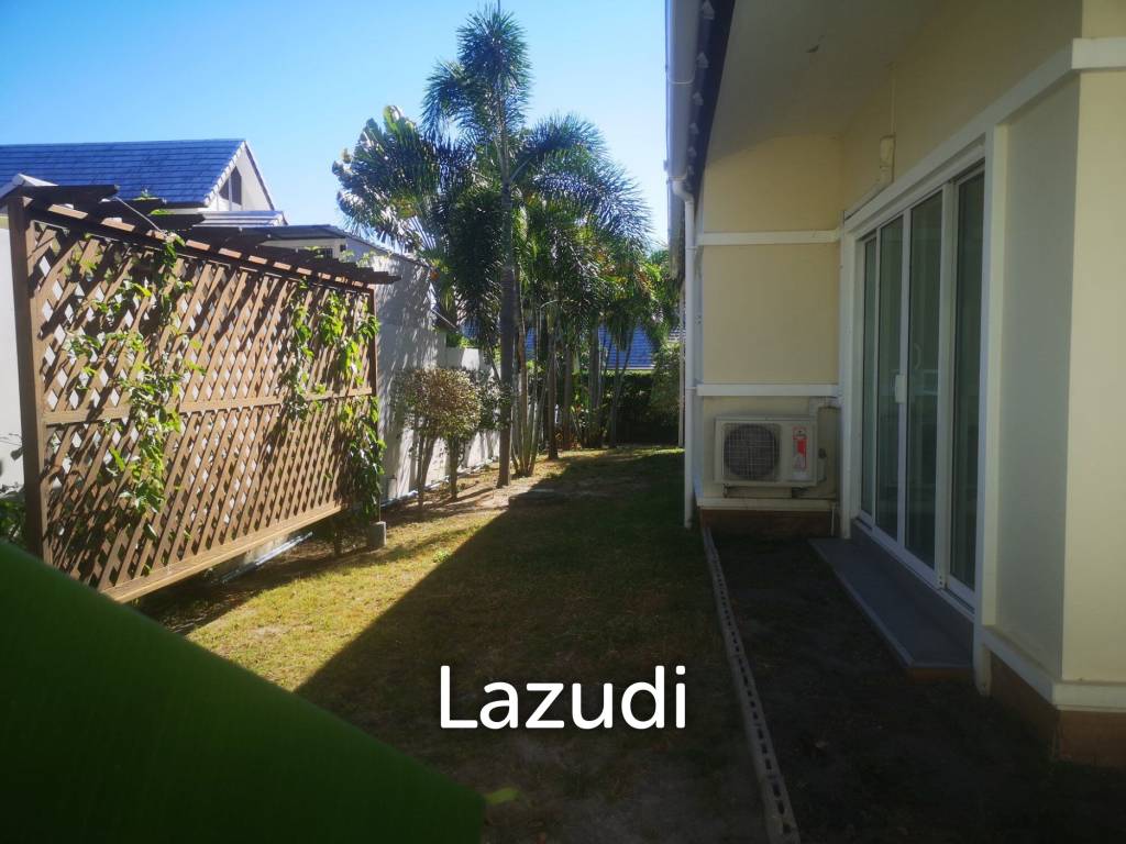 Pet Friendly 3 bedrooms house in beautifully Emerald Scenery