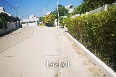 Pet Friendly 3 bedrooms house in beautifully Emerald Scenery