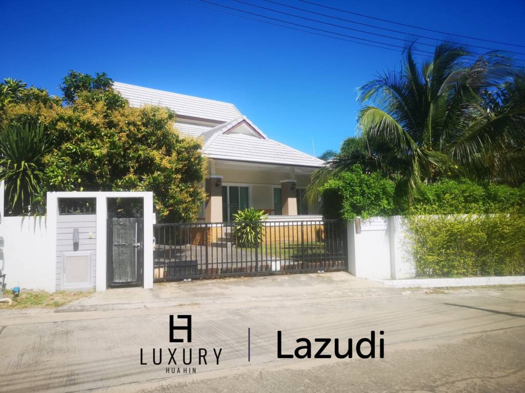 Pet Friendly 3 bedrooms house in beautifully Emerald Scenery