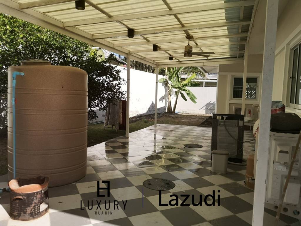 Pet Friendly 3 bedrooms house in beautifully Emerald Scenery