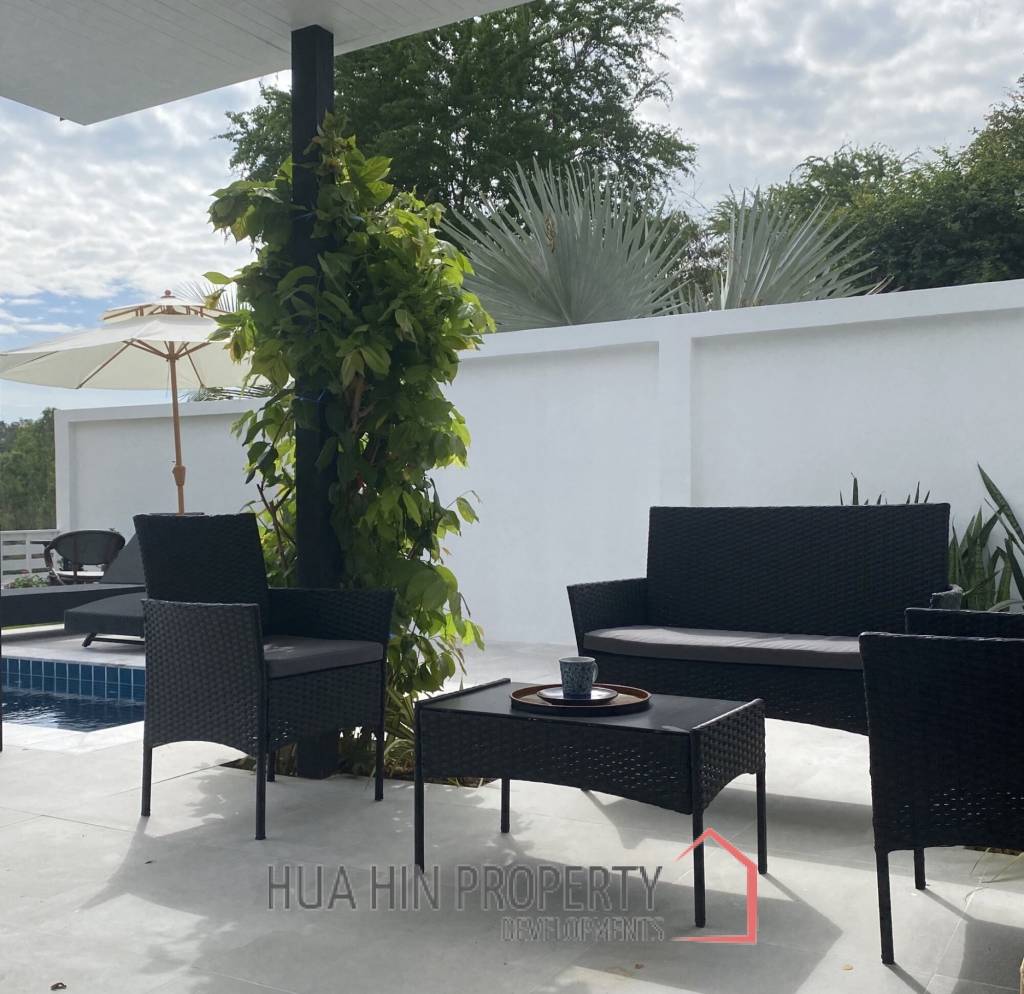 140 sqm modern pool villa in Cha Am Phetchaburi freehold