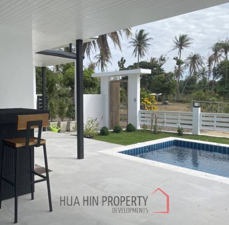 140 sqm modern pool villa in Cha Am Phetchaburi freehold