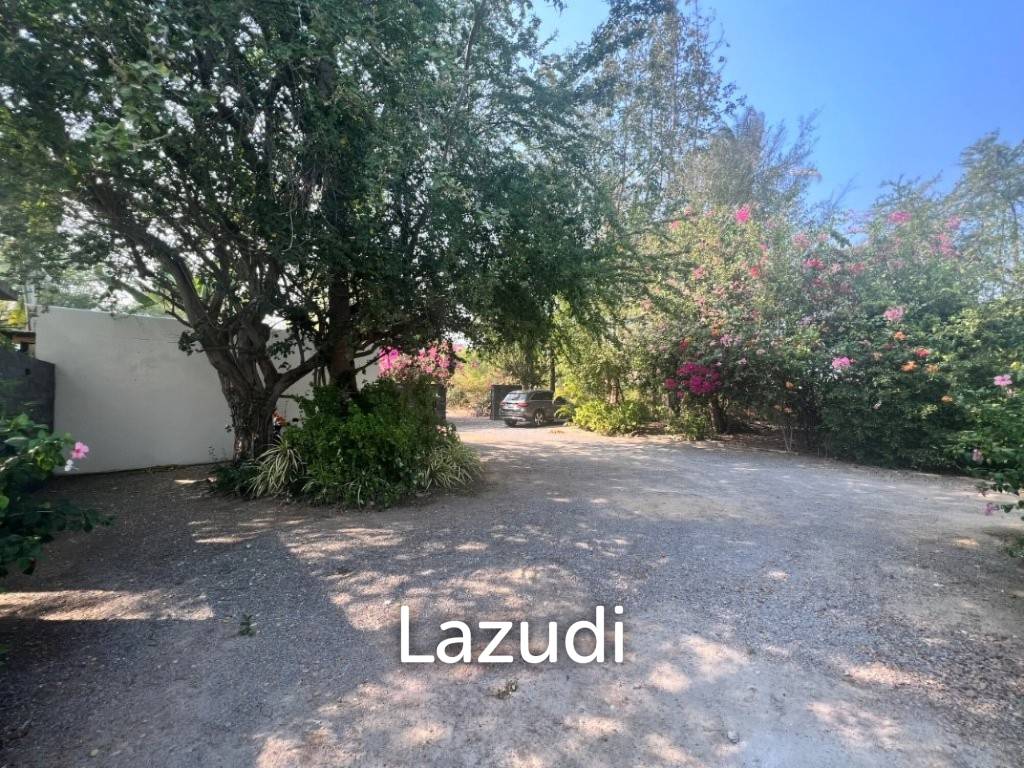 140 sqm modern pool villa in Cha Am Phetchaburi freehold