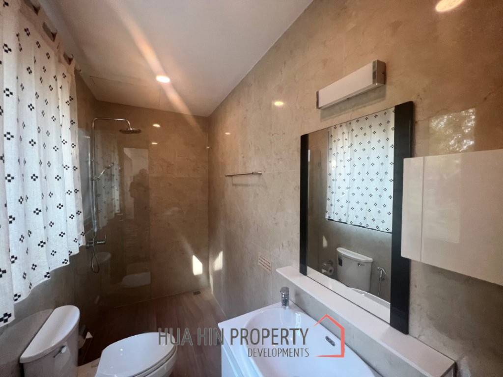 140 sqm modern pool villa in Cha Am Phetchaburi freehold