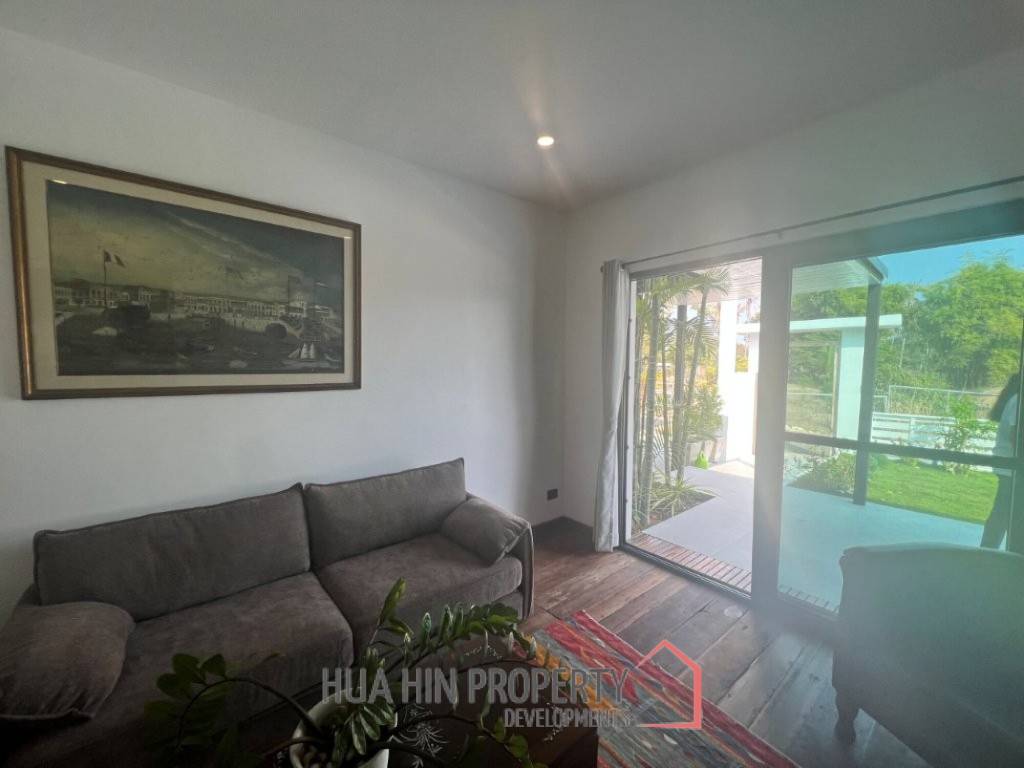 140 sqm modern pool villa in Cha Am Phetchaburi freehold