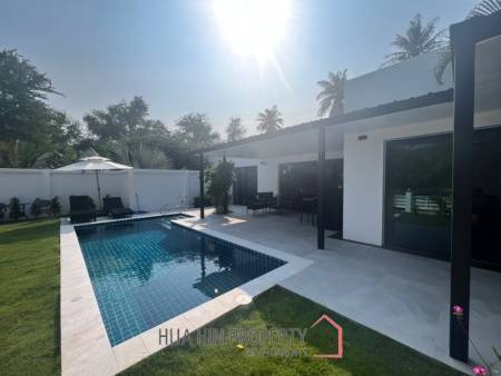 140 sqm modern pool villa in Cha Am Phetchaburi freehold