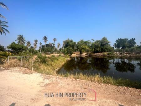 140 sqm modern pool villa in Cha Am Phetchaburi freehold