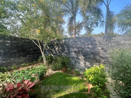 140 sqm modern pool villa in Cha Am Phetchaburi freehold