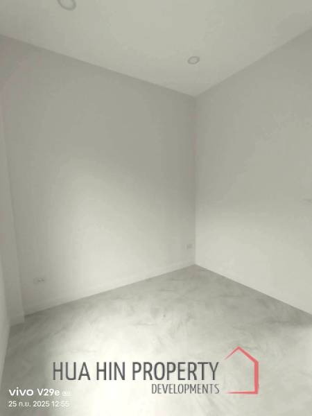 Modern 170 sqm 3-Bed Single-Storey Villa in Cha-Am, Phetchaburi