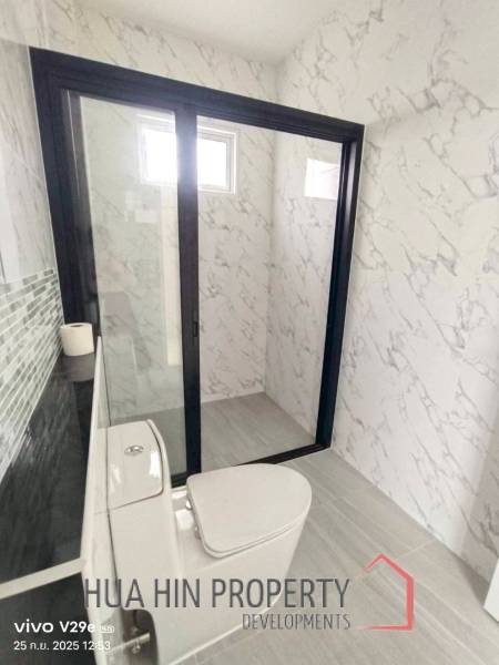 Modern 170 sqm 3-Bed Single-Storey Villa in Cha-Am, Phetchaburi