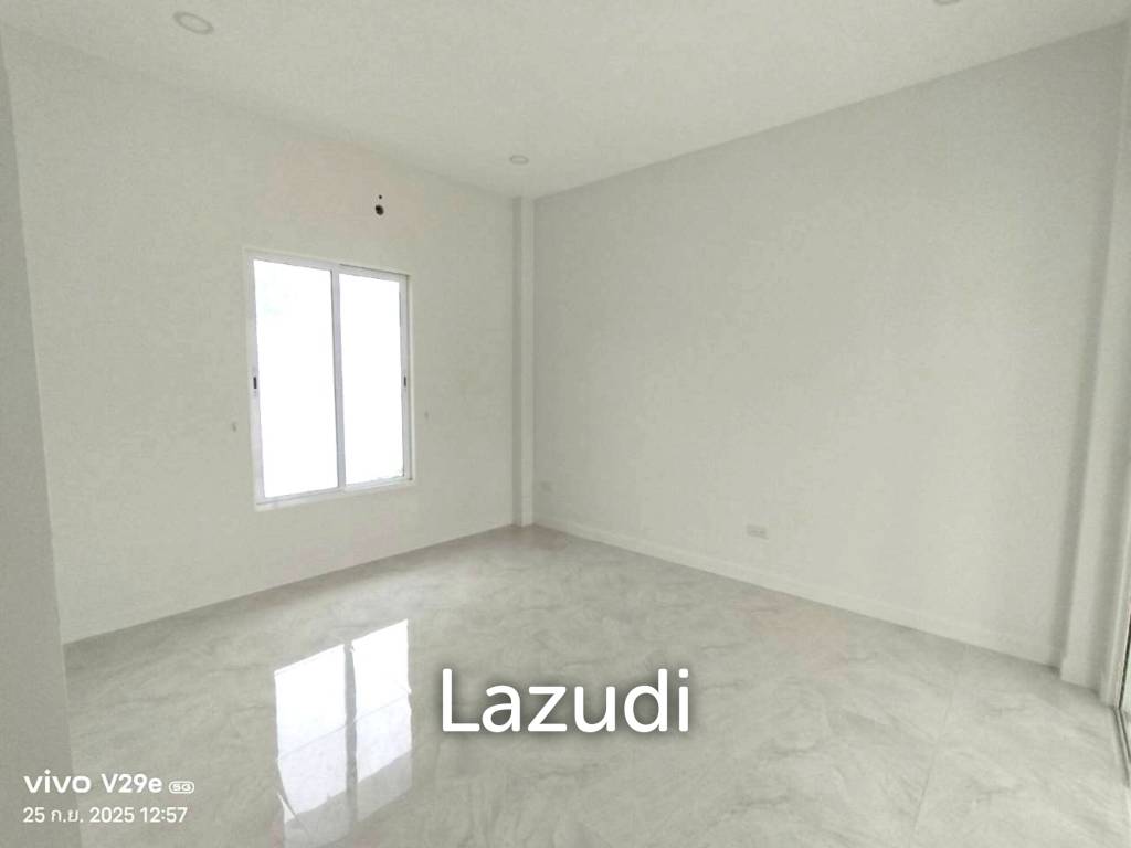 Modern 170 sqm 3-Bed Single-Storey Villa in Cha-Am, Phetchaburi
