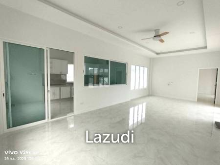 Modern 170 sqm 3-Bed Single-Storey Villa in Cha-Am, Phetchaburi