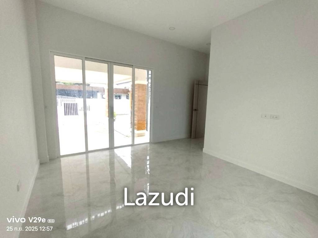 Modern 170 sqm 3-Bed Single-Storey Villa in Cha-Am, Phetchaburi