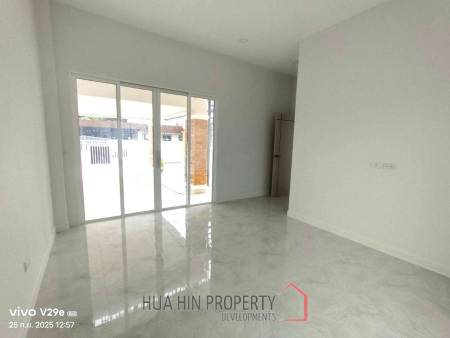 Modern 170 sqm 3-Bed Single-Storey Villa in Cha-Am, Phetchaburi