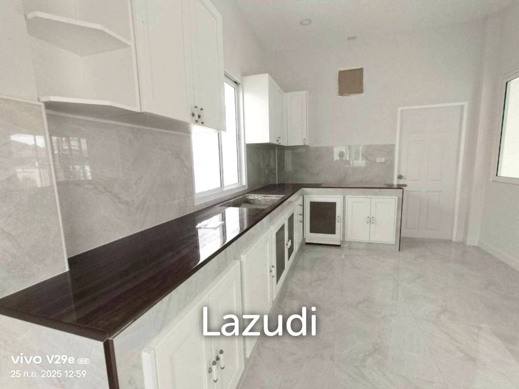 Modern 170 sqm 3-Bed Single-Storey Villa in Cha-Am, Phetchaburi