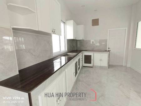 Modern 170 sqm 3-Bed Single-Storey Villa in Cha-Am, Phetchaburi