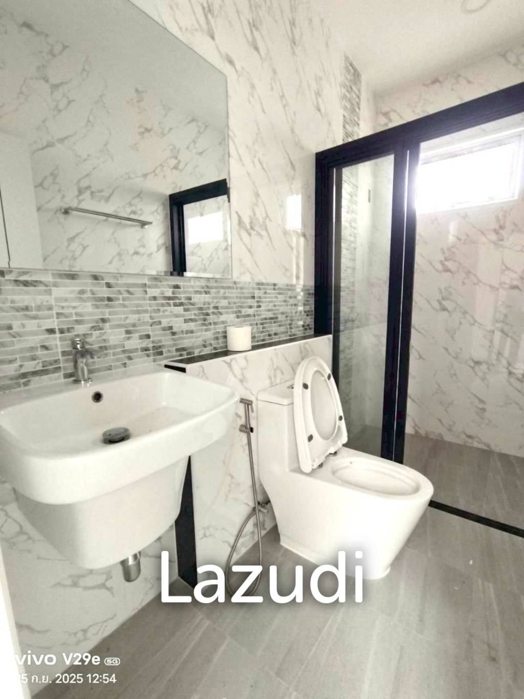 Modern 170 sqm 3-Bed Single-Storey Villa in Cha-Am, Phetchaburi