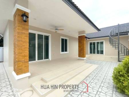 Modern 170 sqm 3-Bed Single-Storey Villa in Cha-Am, Phetchaburi