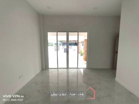 Modern 170 sqm 3-Bed Single-Storey Villa in Cha-Am, Phetchaburi