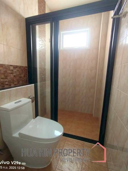 Modern 170 sqm 3-Bed Single-Storey Villa in Cha-Am, Phetchaburi