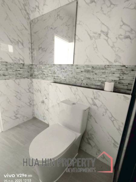 Modern 170 sqm 3-Bed Single-Storey Villa in Cha-Am, Phetchaburi