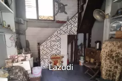 52 sqm freehold retail building in Khlong Toei Nuea Bangkok