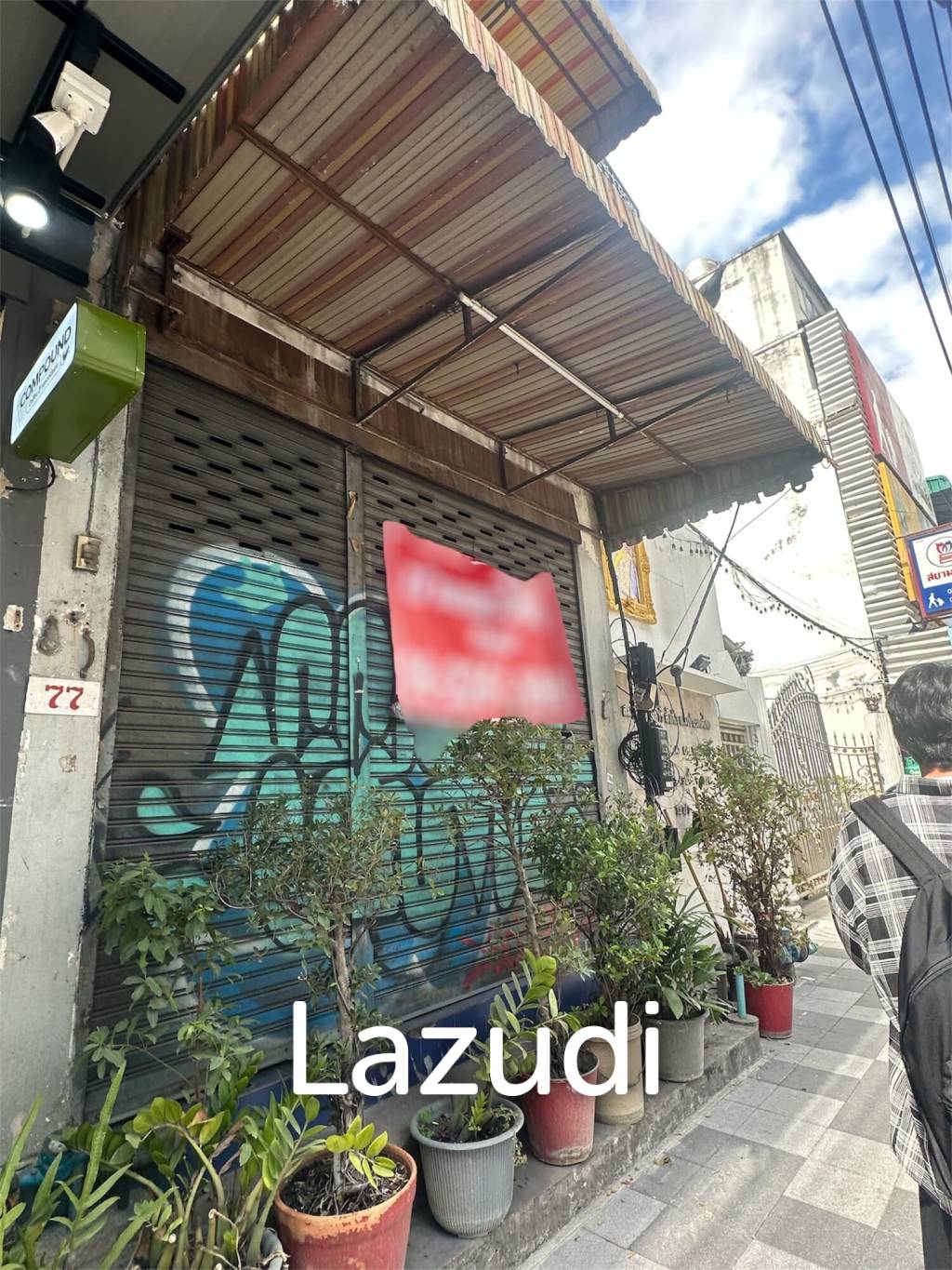 52 sqm freehold retail building in Khlong Toei Nuea Bangkok