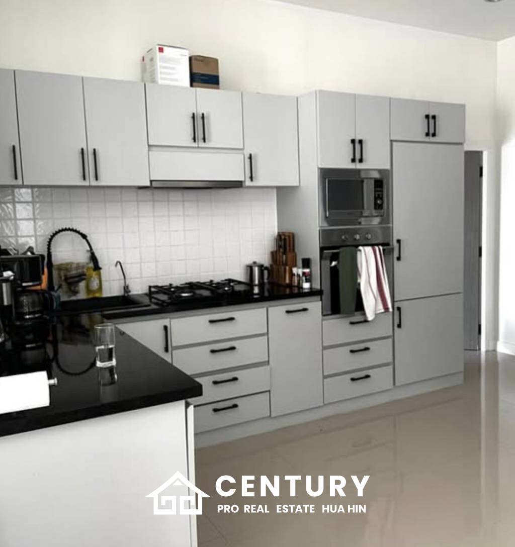 175 sqm pool villa on 460 sqm land in Thap Tai Hua Hin