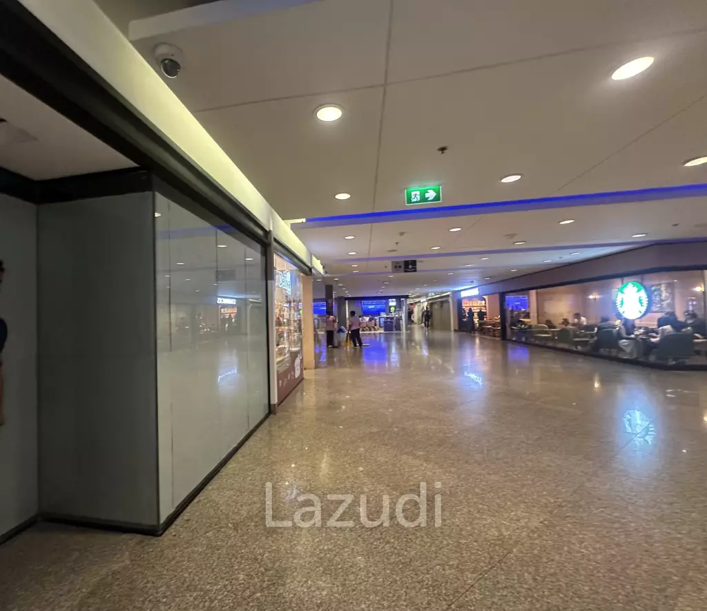 44 sqm retail unit on 2 floors in Muang Thai - Phatra Complex Huai Khwang Bangkok
