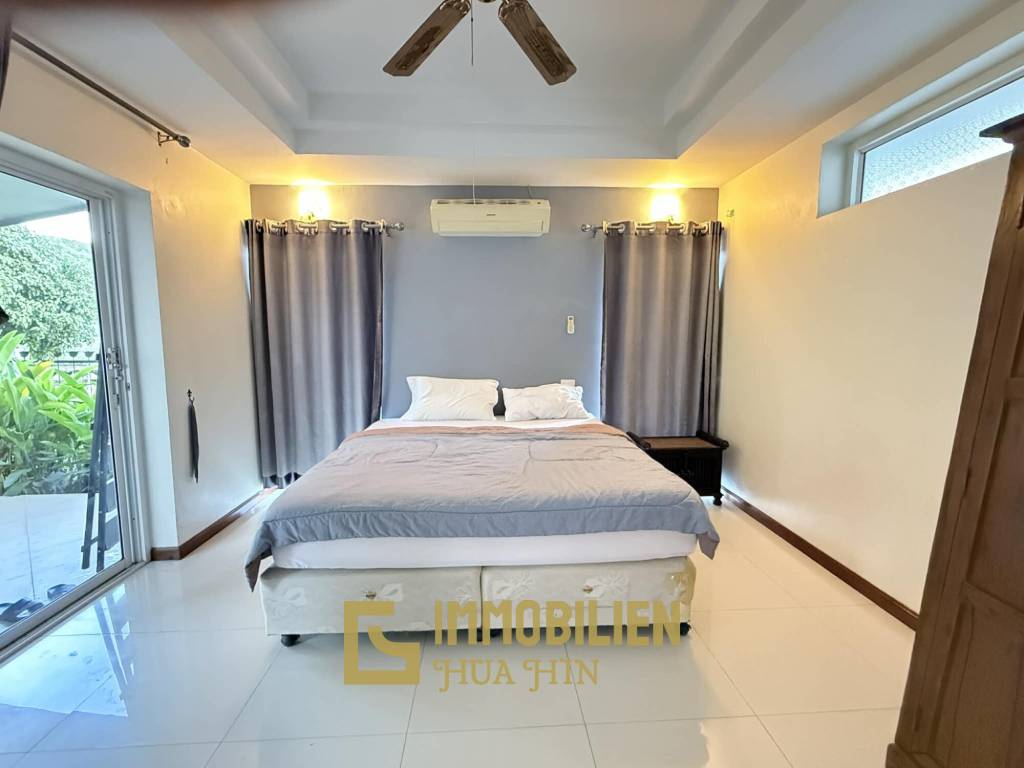 1.800 qm Grundstück / 300 qm Wohnfläche / privater Pool