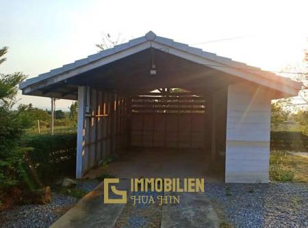 1.800 qm Grundstück / 300 qm Wohnfläche / privater Pool