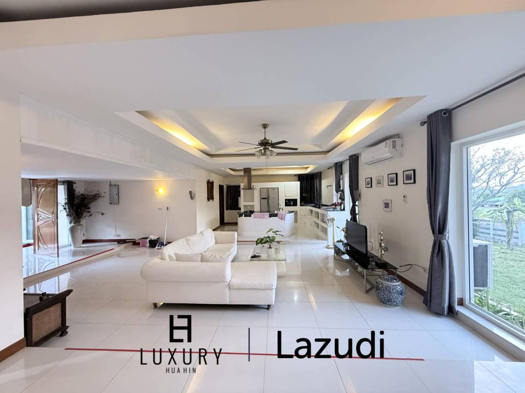 Private Pool Villa with Mountain Views Near Hua Hin Big land