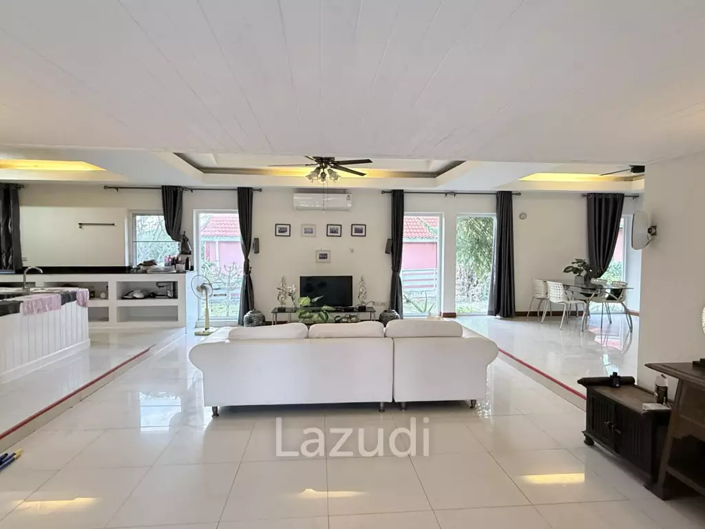 Private Pool Villa with Mountain Views Near Hua Hin Big land