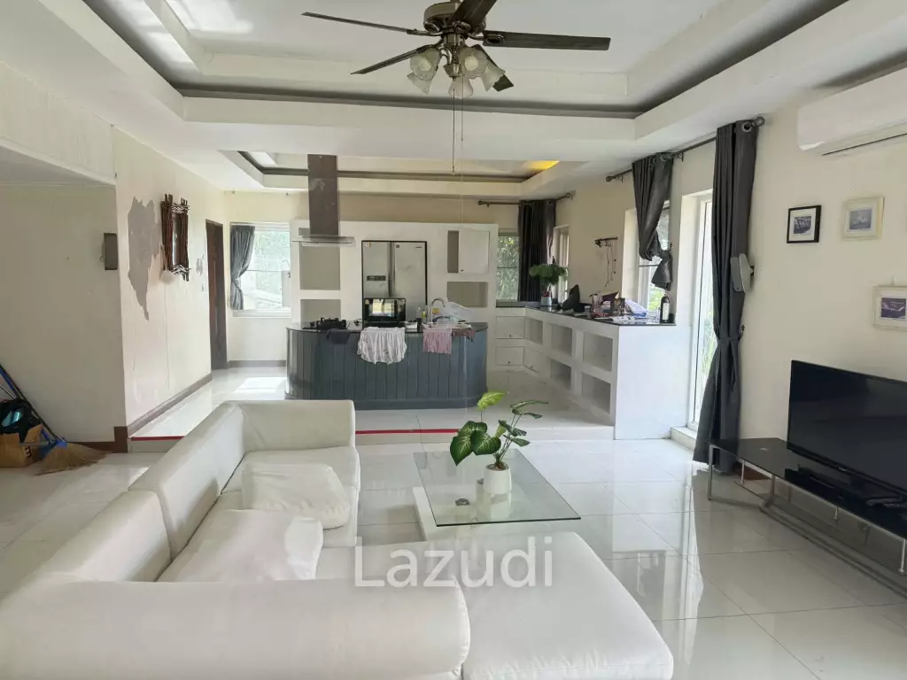 Private Pool Villa with Mountain Views Near Hua Hin Big land